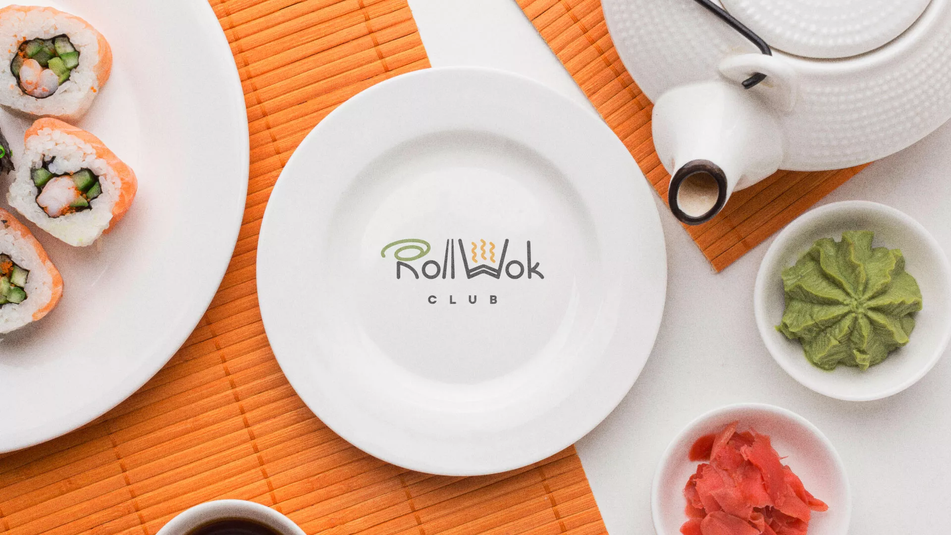Разработка логотипа и фирменного стиля суши-бара «Roll Wok Club» в Нелидово